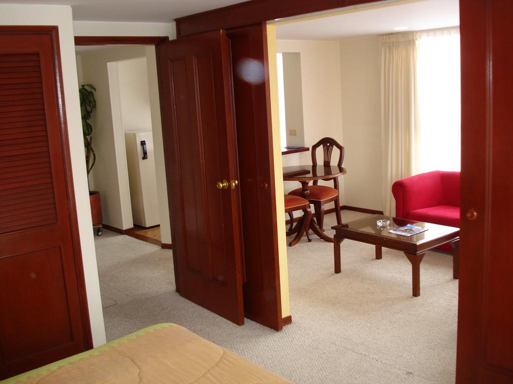 Apartamentos Santa Maria Bogota Room photo